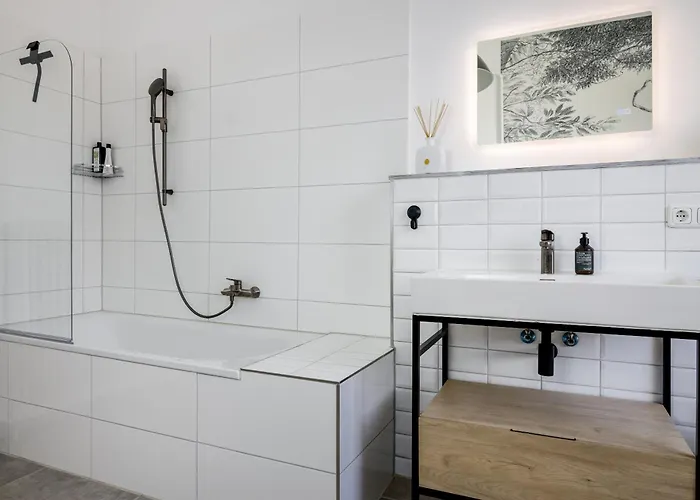 아파트 4br - Zentral - Geraeumig - Terrasse - Altbau - Netflix - Grill - Wifi *