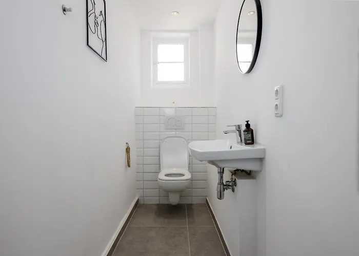 아파트 4br - Zentral - Geraeumig - Terrasse - Altbau - Netflix - Grill - Wifi